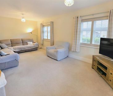 4 bedroom detached house to rent - Photo 1