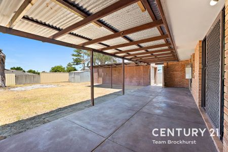 Freshly Renovated 3-Bedroom Home – Move-In Ready Comfort! - Photo 4