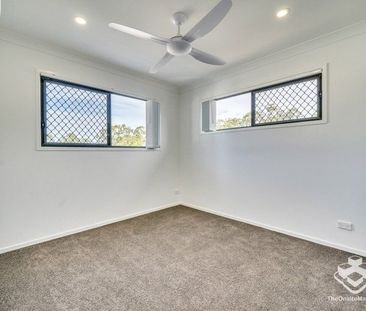 MODERN THREE BEDROOM TOWNHOUSE FOR RENT - Photo 5