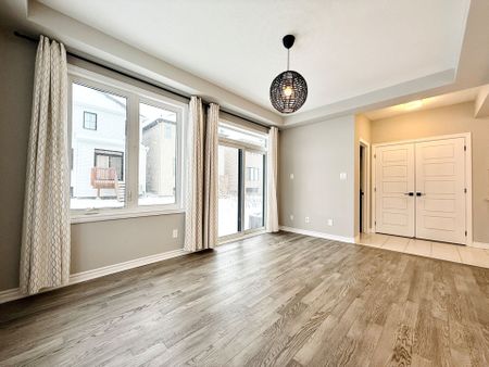 For Lease - 990 Fameflower Street, Barrhaven, Ontario - Photo 4