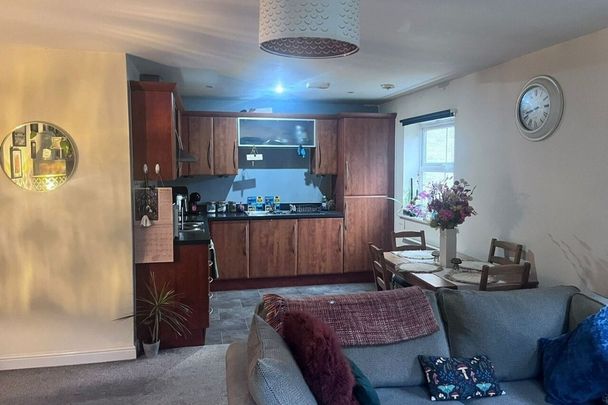 Winding Rise, Bailiff Bridge, BRIGHOUSE - Photo 1