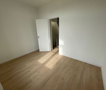 Location Appartement 3 pièces 54m² LILLE 59000 - Photo 3