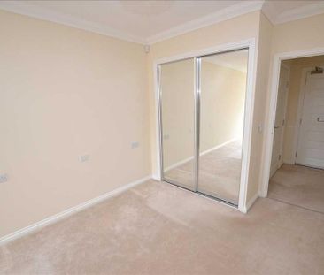 1 bedroom retirement property to rent - Photo 3