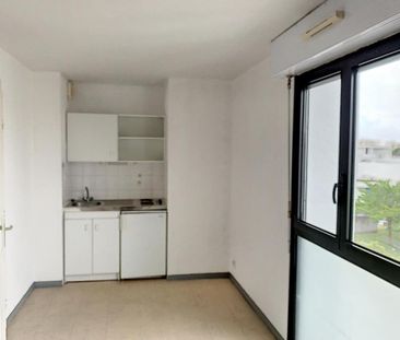 Location Appartement 1 pièce 22m² ANGERS 49000 - Photo 2