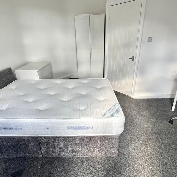 4 bedroom house share to rent - Photo 1