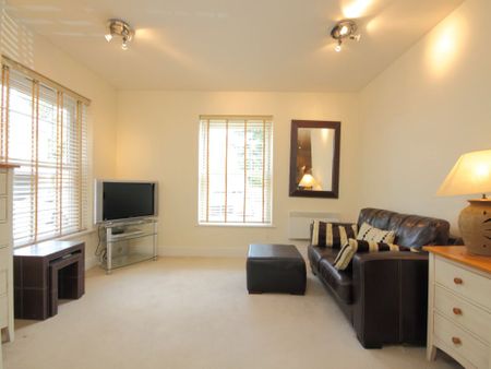 1 Bedroom Flat / Apartment - Christchurch Road, Winchester - Photo 2