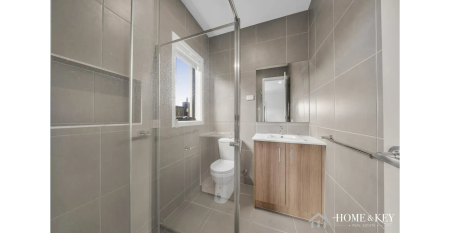 Don't miss out on this Modern Home - Photo 4