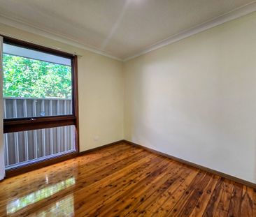 Freshly Updated Home with Space, Comfort & Ample Parking - Photo 5
