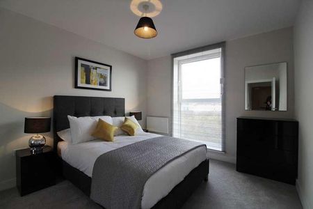 Montagu House, Padworth Avenue, Reading, RG2 - Photo 2