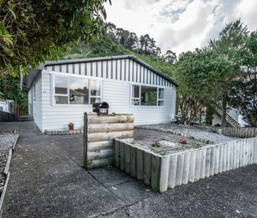 52 Kiwi Crescent, Tawa - Photo 5