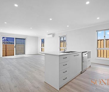 Beautiful 4-Bedroom Brand New Home in Prime Riverwalk Werribee Loca... - Photo 6