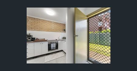 Freshly Updated 2-Bedroom Unit in Convenient Beenleigh Location! - Photo 5