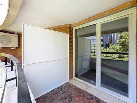 Calle Cuatro Amigos, Madrid, Community of Madrid 28029 - Photo 4