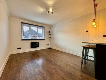 Maltings Lane, Witham, CM8 - Photo 2