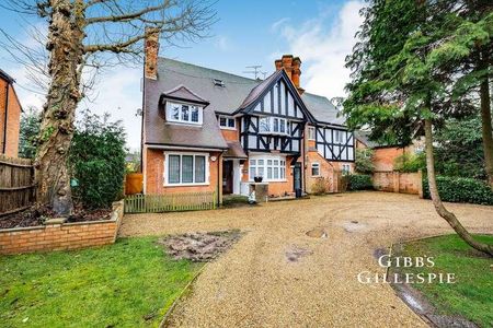 Danes Court, Frithwood Avenue, Northwood, HA6 - Photo 3