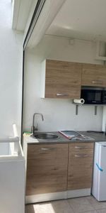 Location Appartement 1 pièce Meublé 19m² LES ABYMES 97139 - Photo 3