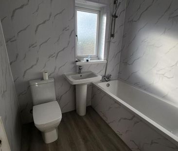 2 bedroom semi-detached house to rent - Photo 2