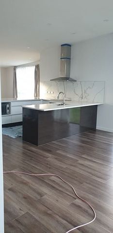 MODERN AND WARM - Photo 5