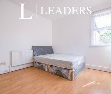 1 bedroom in a house share to rent - Photo 2