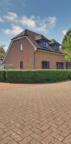 2 bedroom maisonette to rent - Photo 1