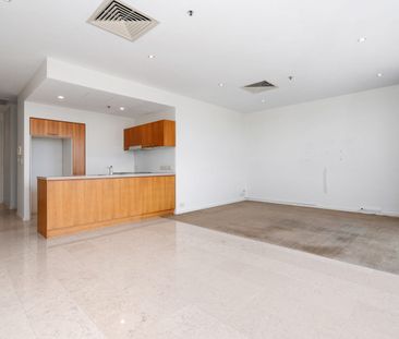 Find coastal living: where beachside position meets effortless comfort - Photo 1