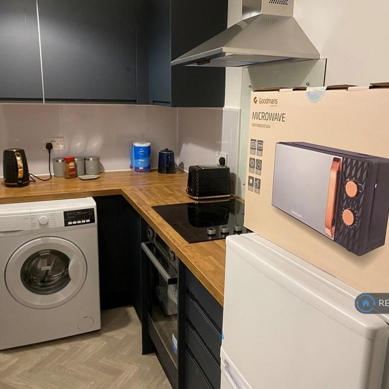 1 bedroom flat to rent - Photo 1