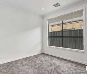 Brand New Four Bedroom Home Minutes from CBD - Photo 4