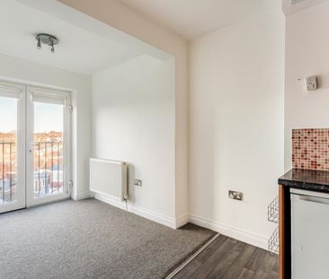 2 Bed Flat, Balfour Road, BN1 - Photo 1