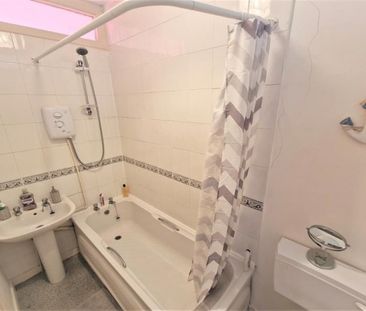 2 Bedroom Terraced Available Arranging tenancy - Photo 5