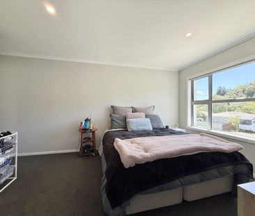 3 bedroom home in Lower Hutt - Photo 1