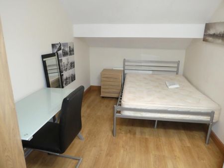 5 bedroom flat to rent - Photo 2