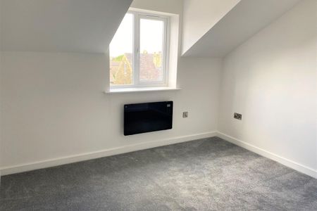 14 Fitzalan Road, SHEFFIELD - Photo 2