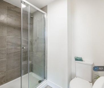 5 bedroom flat to rent - Photo 5