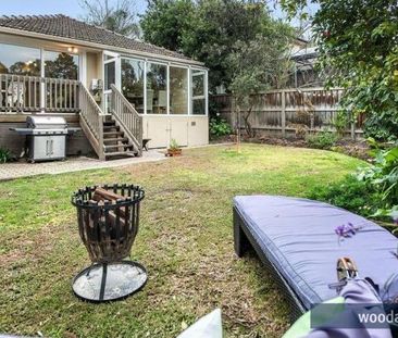 Modern Family Home - BOX HILL HIGH SCHOOL ZONE - Photo 6