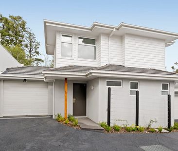 Executive Living Close to Everything - Photo 5