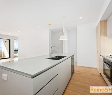 MODERN LIVING - Photo 6