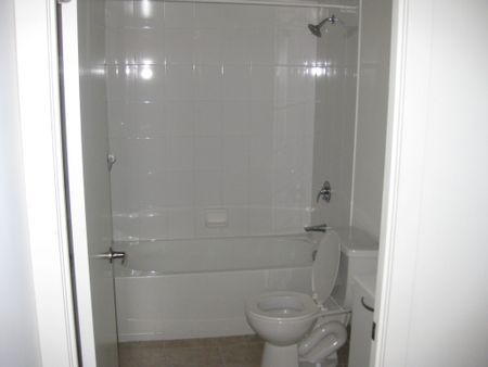 For Lease - 38 Joe Shuster Way Unit# 1403, Toronto, Ontario - Photo 3