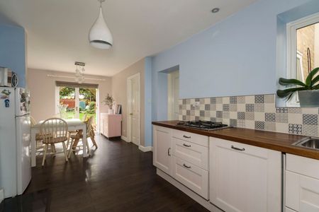 Elliscombe Road, Charlton, SE7 - Photo 4