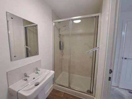 3 bedroom semi-detached house to rent - Photo 3