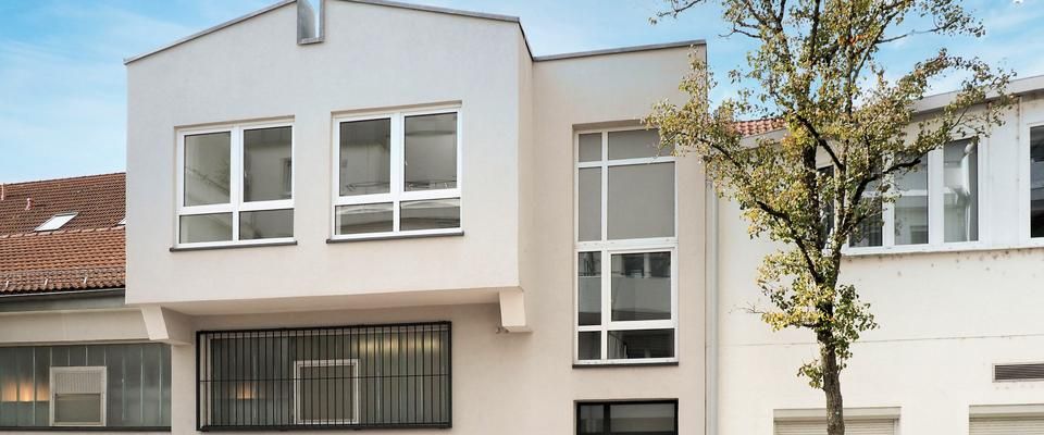 Sofort frei! Moderne Wohnung mit Hauscharakter! - Photo 1