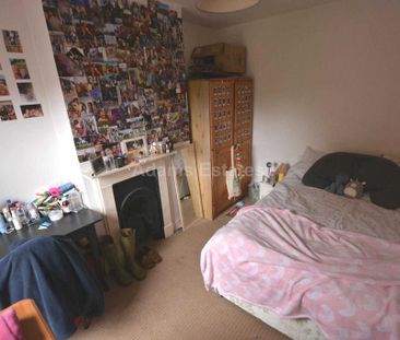 4 bedroom terraced house to rent - Photo 4