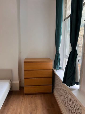 Room in a Shared Flat, West Hampstead, NW6 - Photo 4