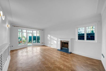 4 bedroom detached house to rent - Photo 4