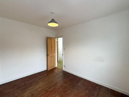 3 bedroom terraced house to rent - Photo 4