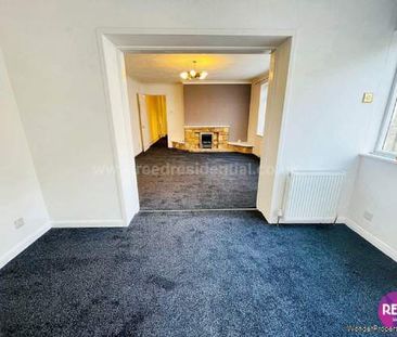 3 bedroom property to rent in Westcliff On Sea - Photo 5