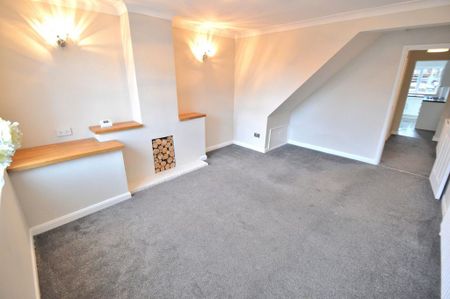 2 bedroom terraced house to rent - Photo 2