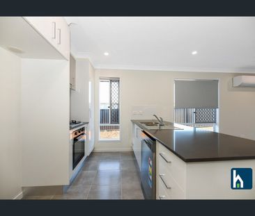 Modern Three Bedroom Duplex - Photo 5