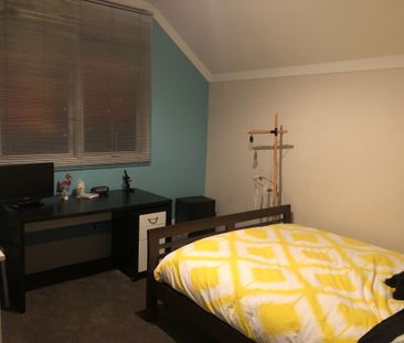 Gwelup - Photo 1