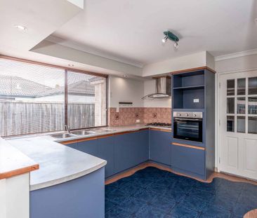 42 Valinco Avenue, Ellenbrook, WA 6069 - Photo 2