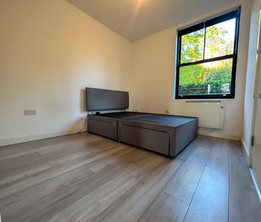 1 Bedroom Flat To Let - HP13 - Photo 4